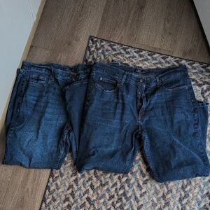 2 Pair Of Men's Blue Jeans